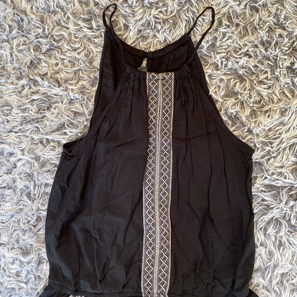 By & By Black Halter Romper Embroidered Front & Pockets Size Medium - Picture 4 of 13